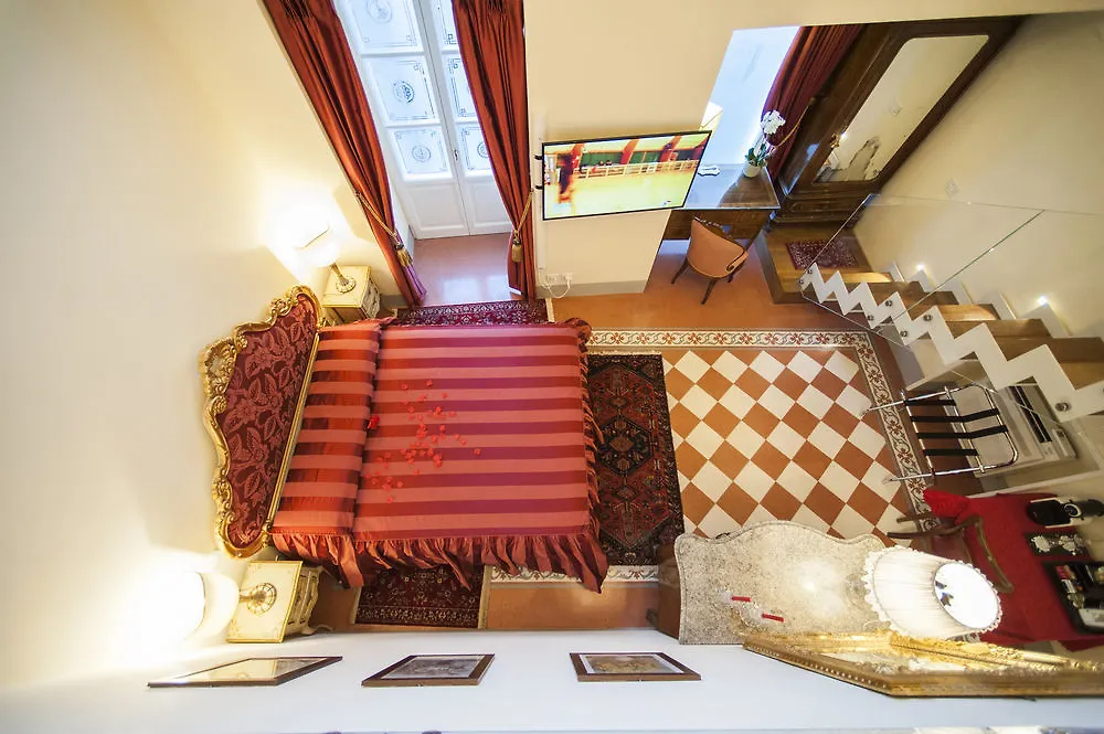 Residenza D'Epoca Palazzo Borghesi Bed & Breakfast Siena 2*,  Italy