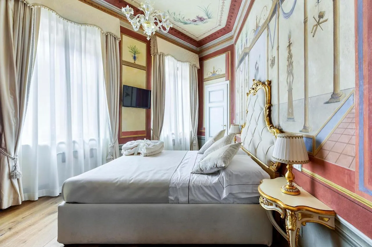 Residenza D'Epoca Palazzo Borghesi Bed & Breakfast Siena 2*,  Italy